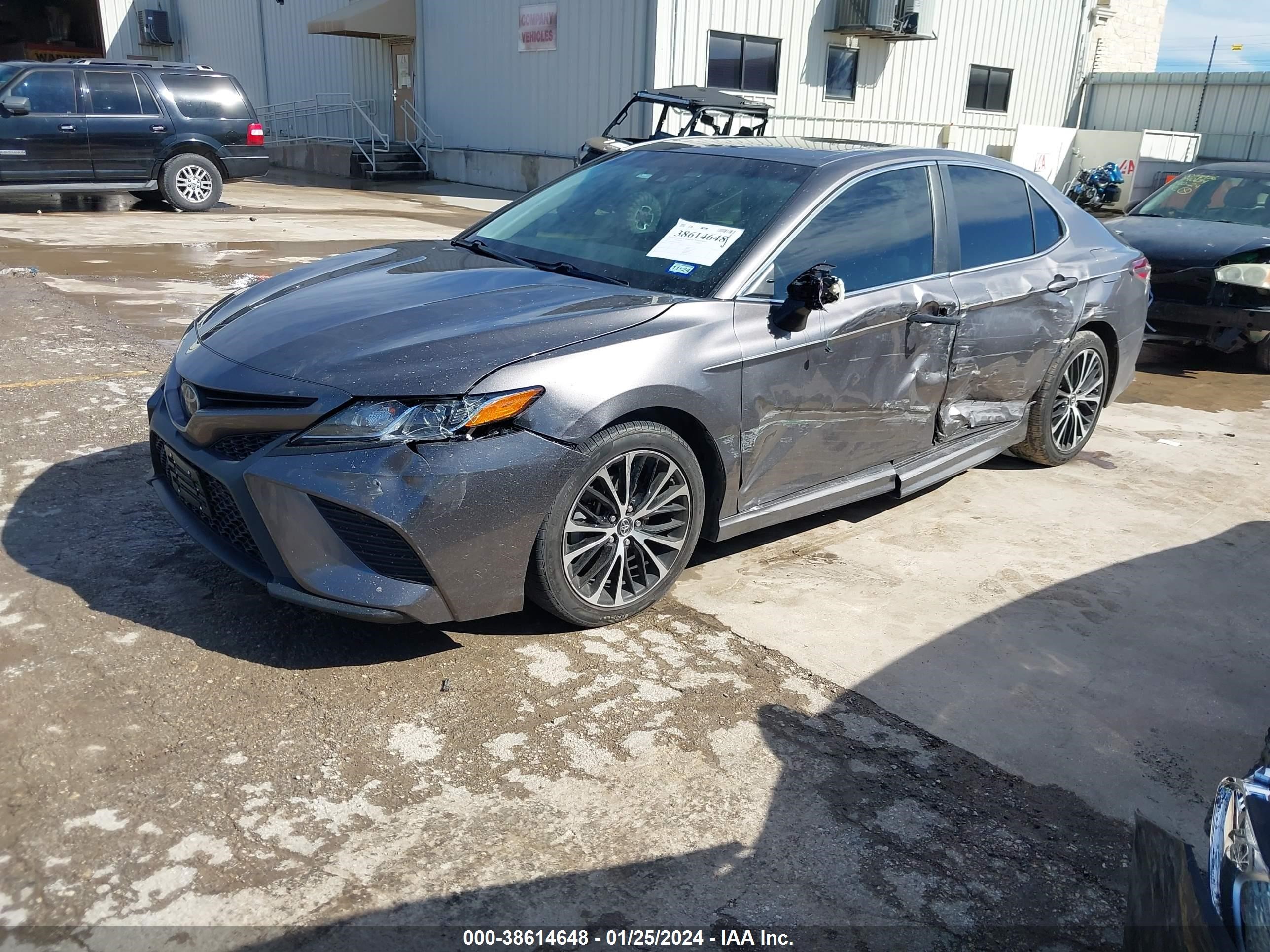 TOYOTA CAMRY 2018 4t1b11hk3ju513525