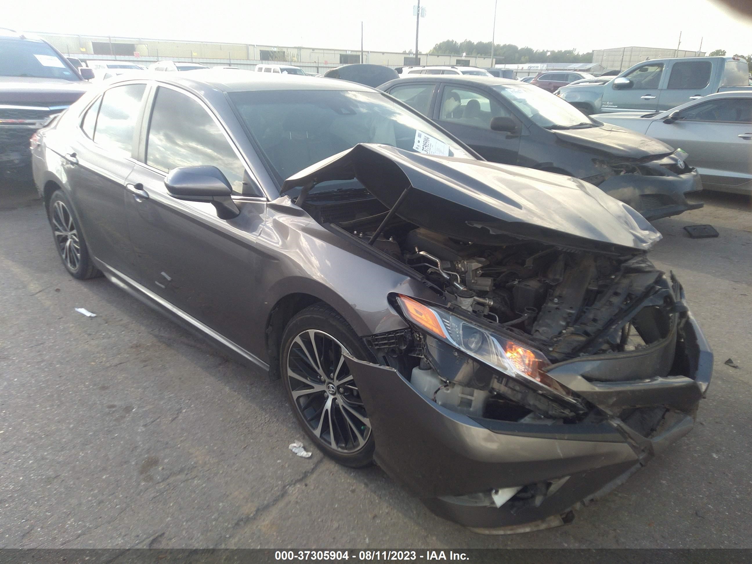 TOYOTA CAMRY 2018 4t1b11hk3ju575409