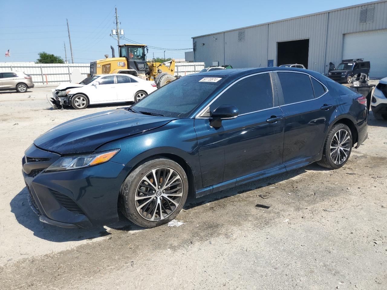 TOYOTA CAMRY 2018 4t1b11hk3ju577788