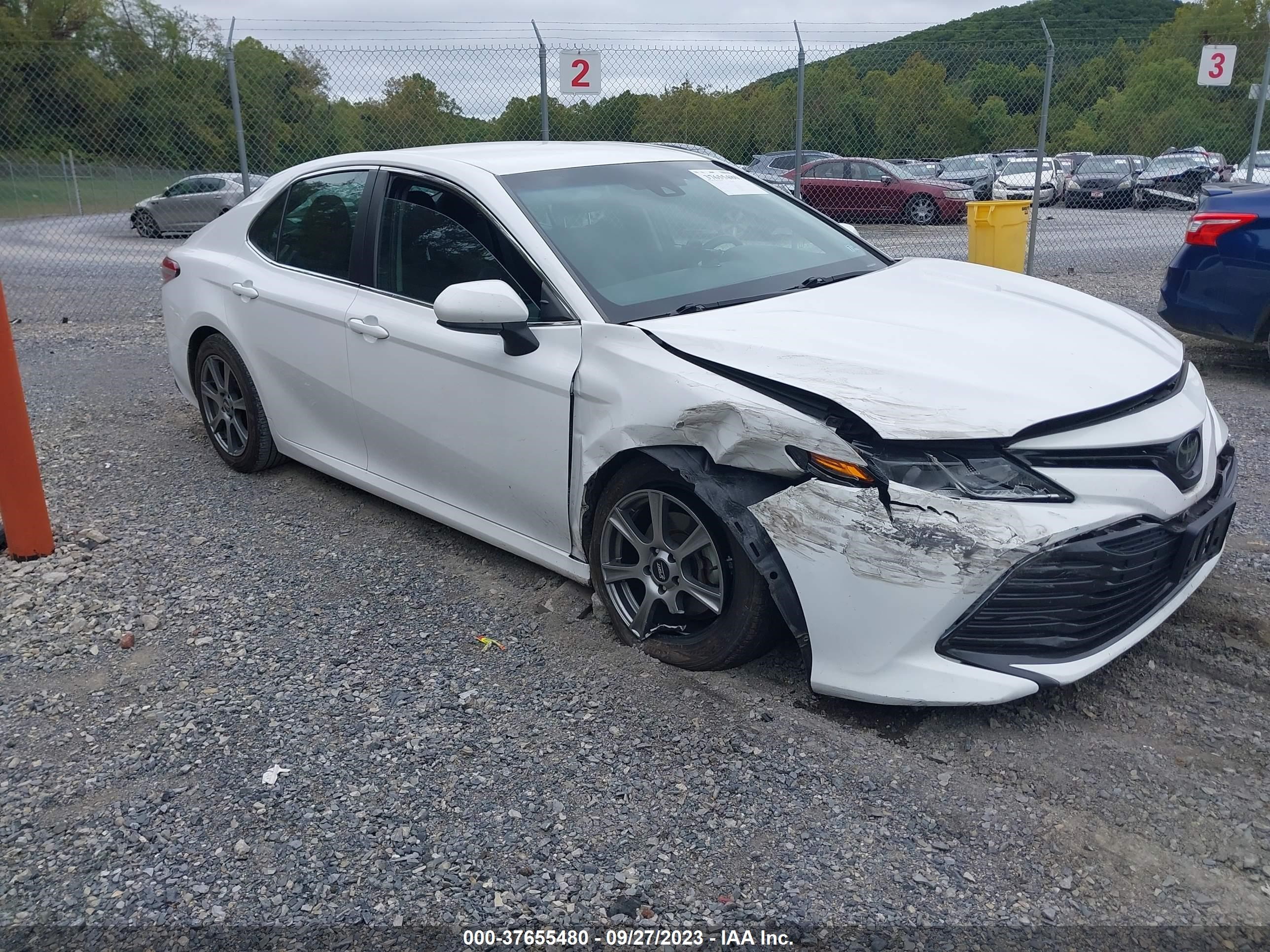 TOYOTA CAMRY 2018 4t1b11hk4ju088221