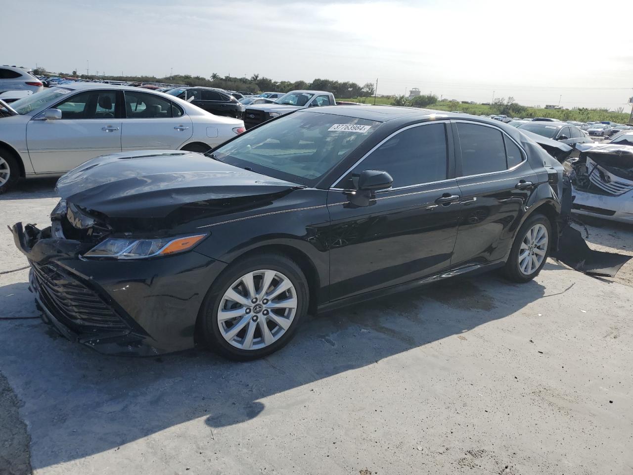 TOYOTA CAMRY 2018 4t1b11hk4ju093127