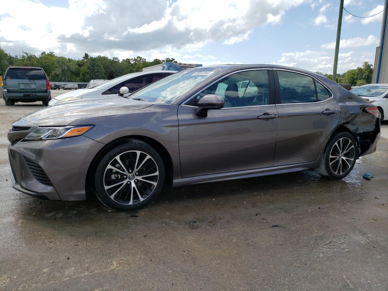 TOYOTA CAMRY 2018 4t1b11hk4ju617344