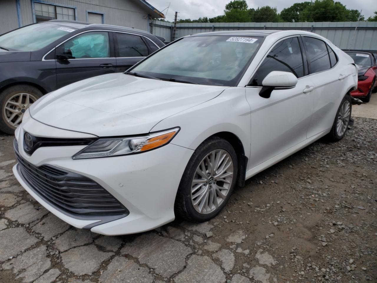 TOYOTA CAMRY 2018 4t1b11hk5ju017660