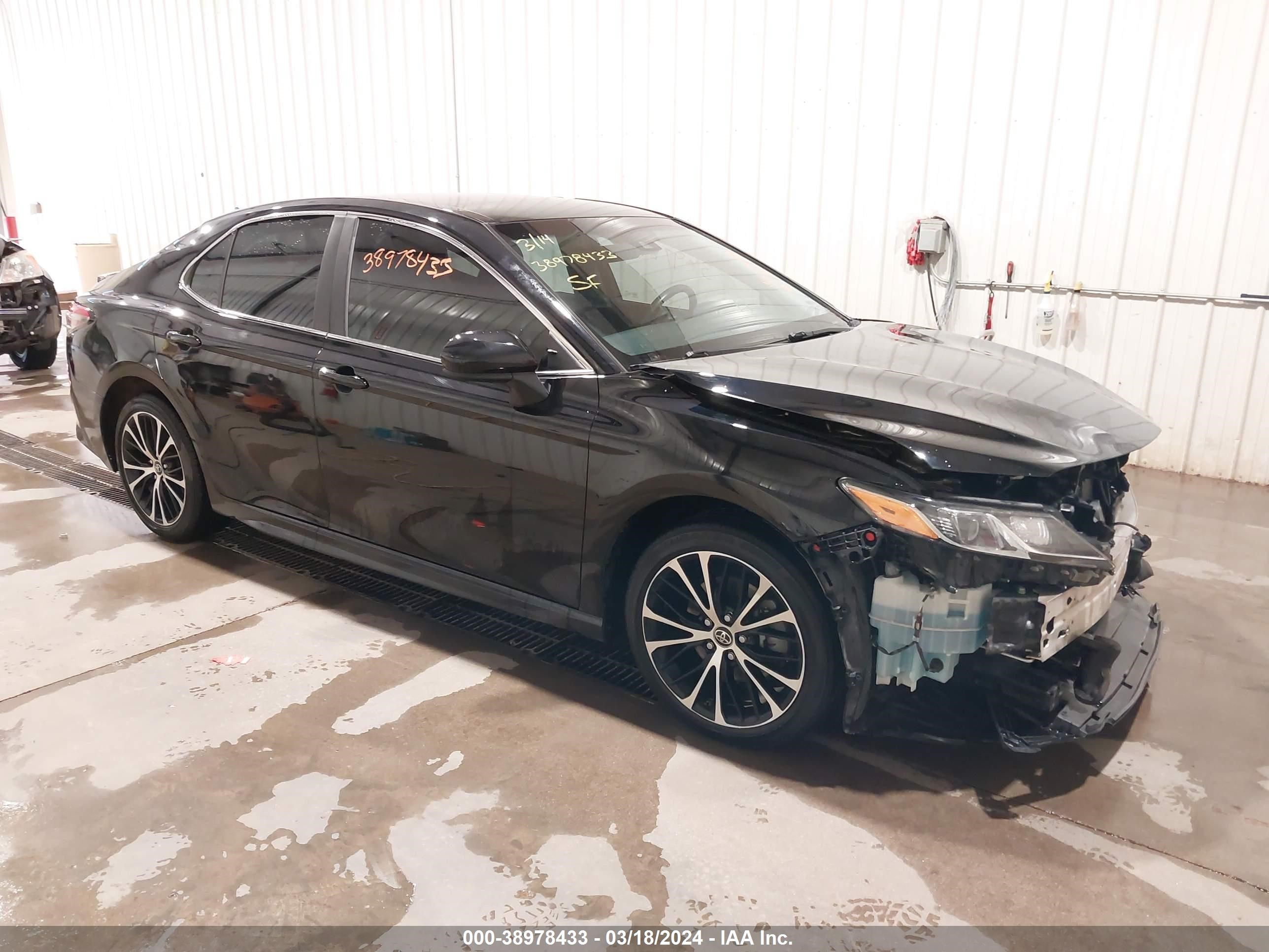 TOYOTA CAMRY 2018 4t1b11hk5ju032529