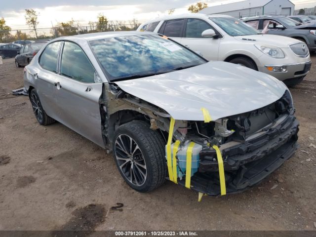 TOYOTA CAMRY 2018 4t1b11hk5ju040503