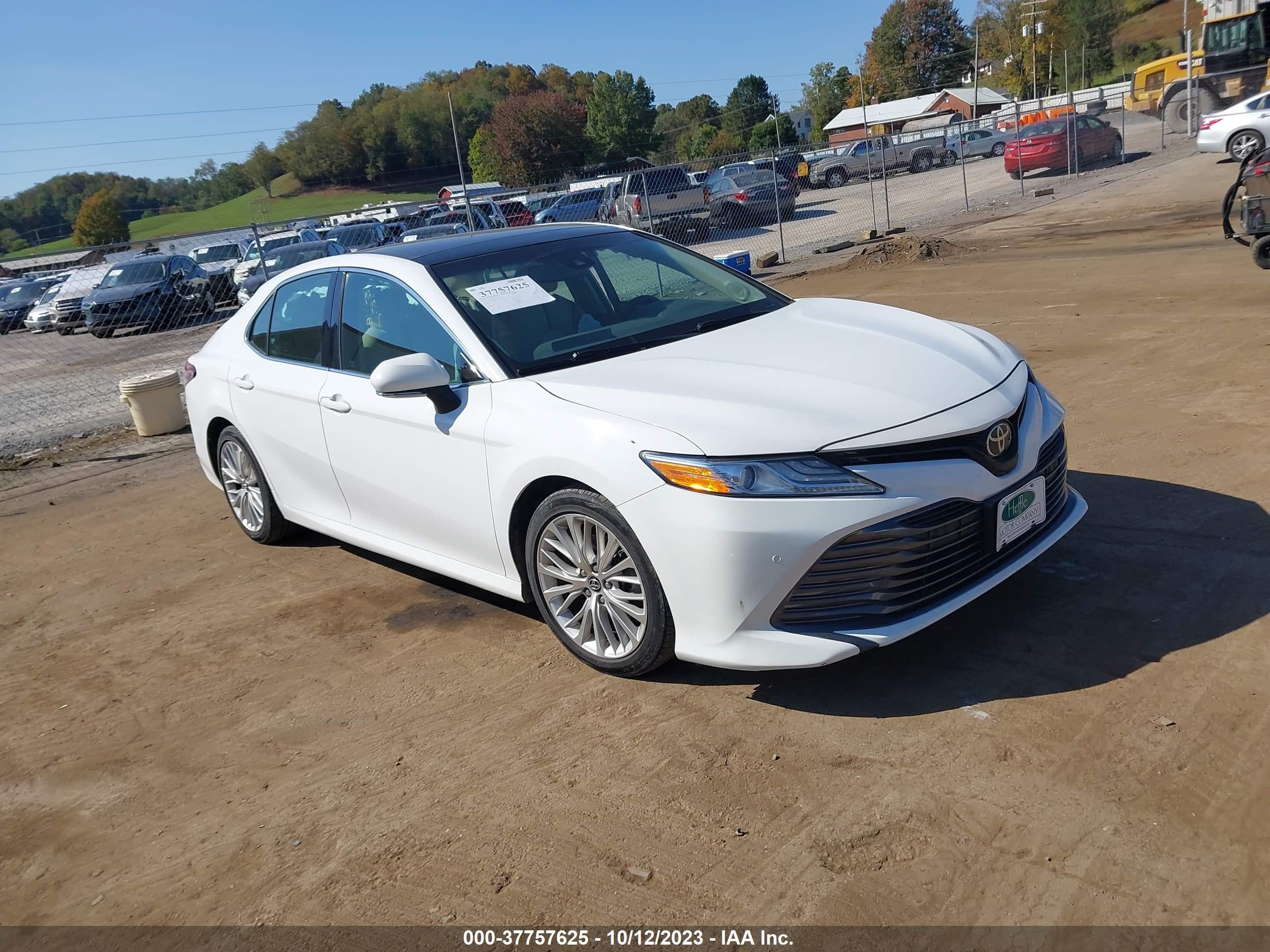 TOYOTA CAMRY 2018 4t1b11hk6ju044494