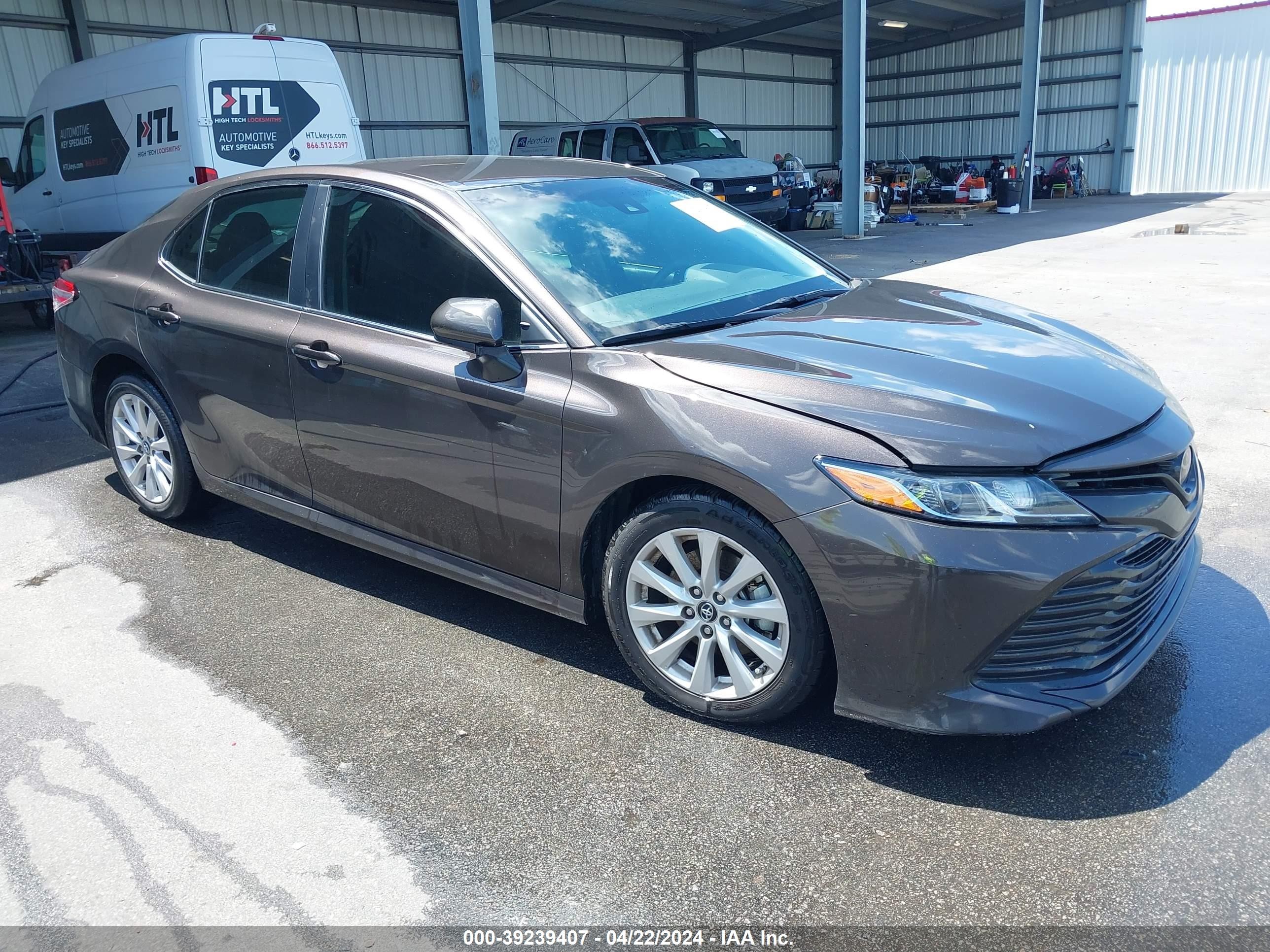 TOYOTA CAMRY 2018 4t1b11hk6ju143414