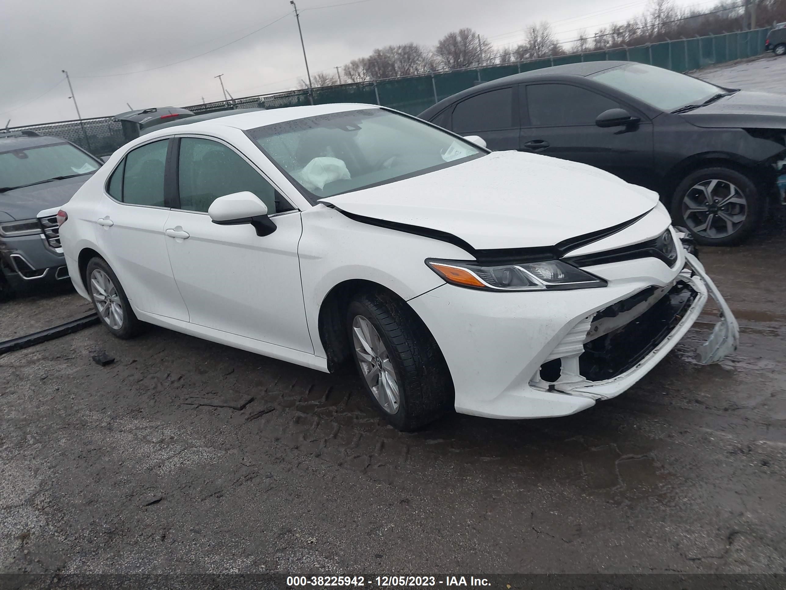 TOYOTA CAMRY 2018 4t1b11hk7ju502690