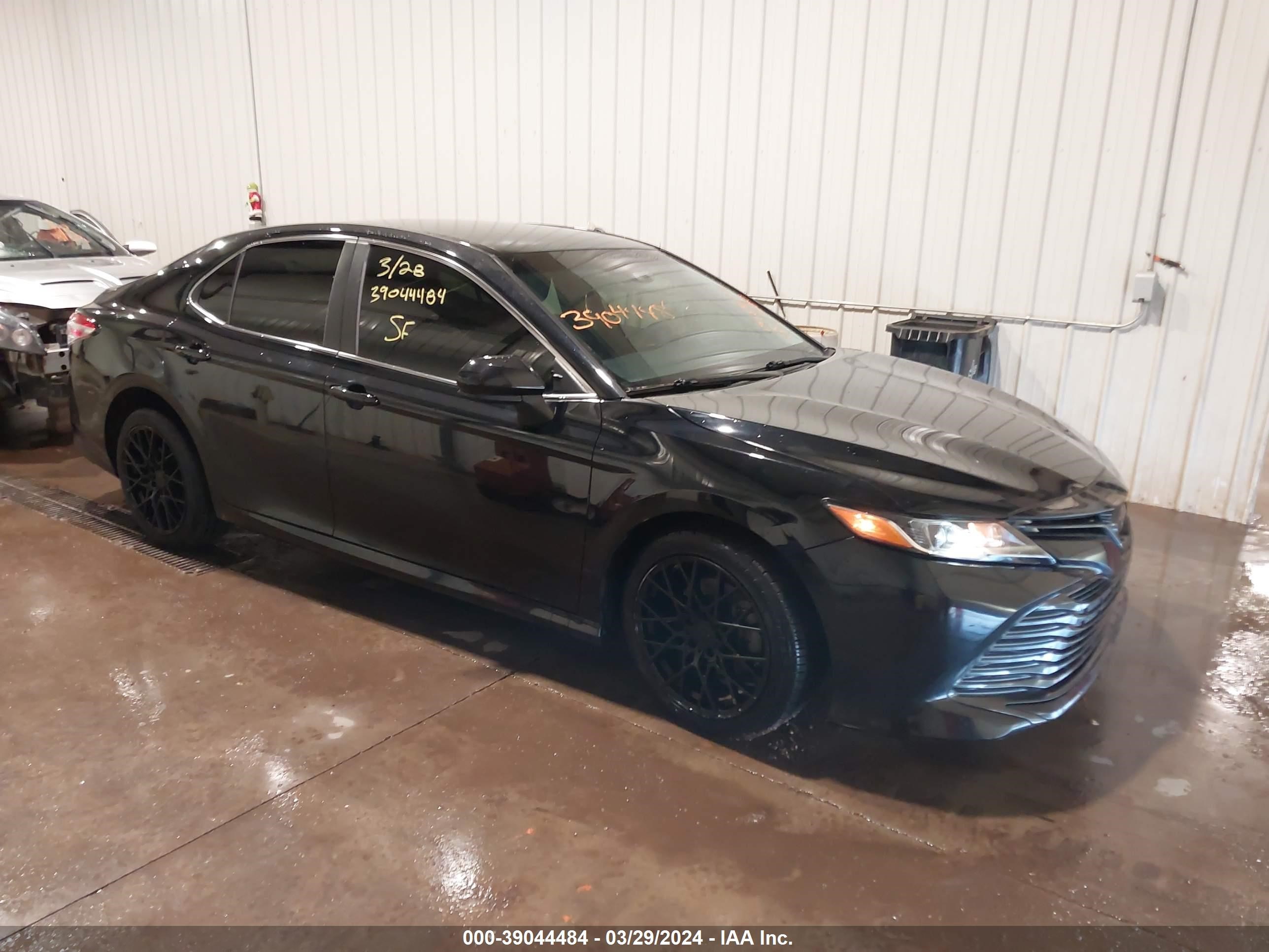 TOYOTA CAMRY 2018 4t1b11hk7ju549248