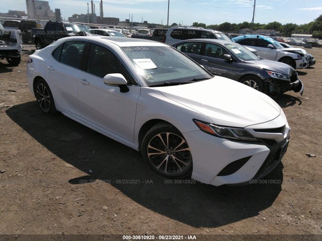 TOYOTA CAMRY 2018 4t1b11hk8ju022271