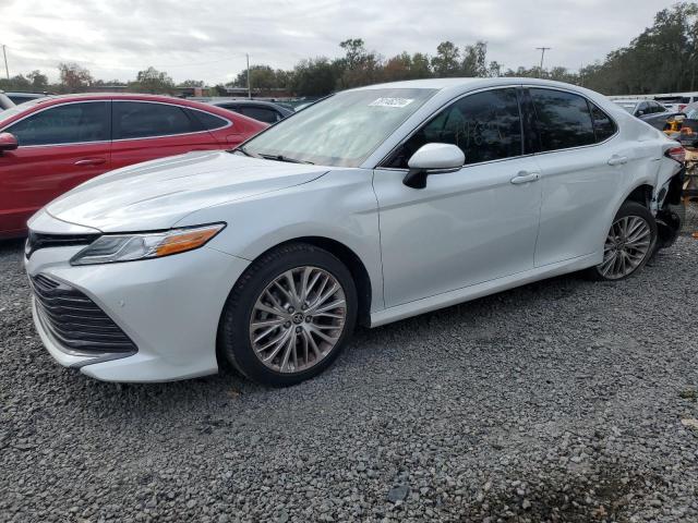 TOYOTA CAMRY 2018 4t1b11hk8ju056789