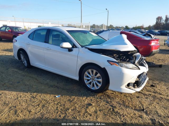 TOYOTA CAMRY 2018 4t1b11hk8ju065623