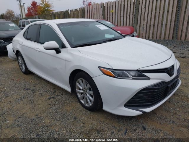 TOYOTA CAMRY 2018 4t1b11hk9ju103683