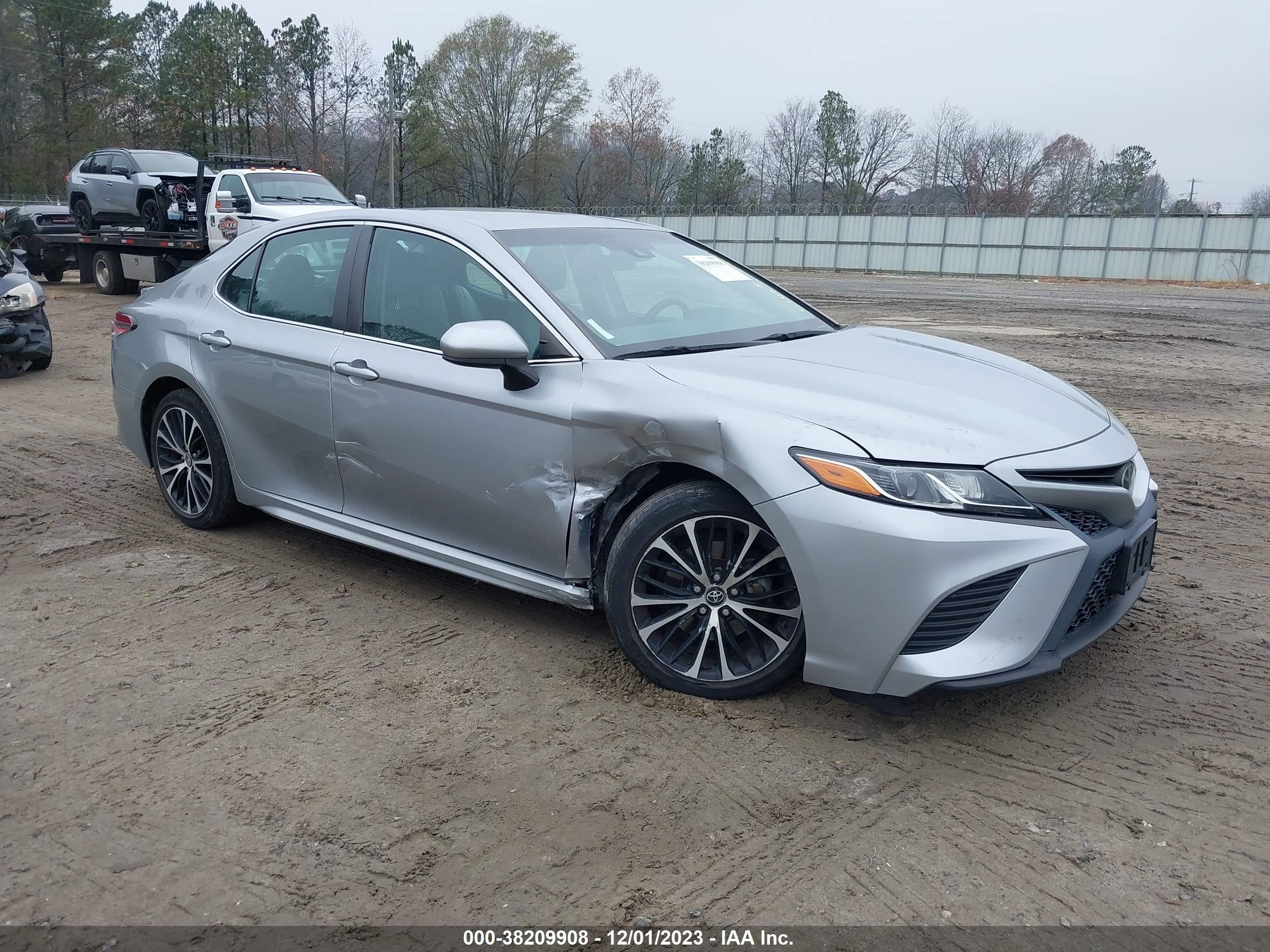 TOYOTA CAMRY 2018 4t1b11hk9ju152317