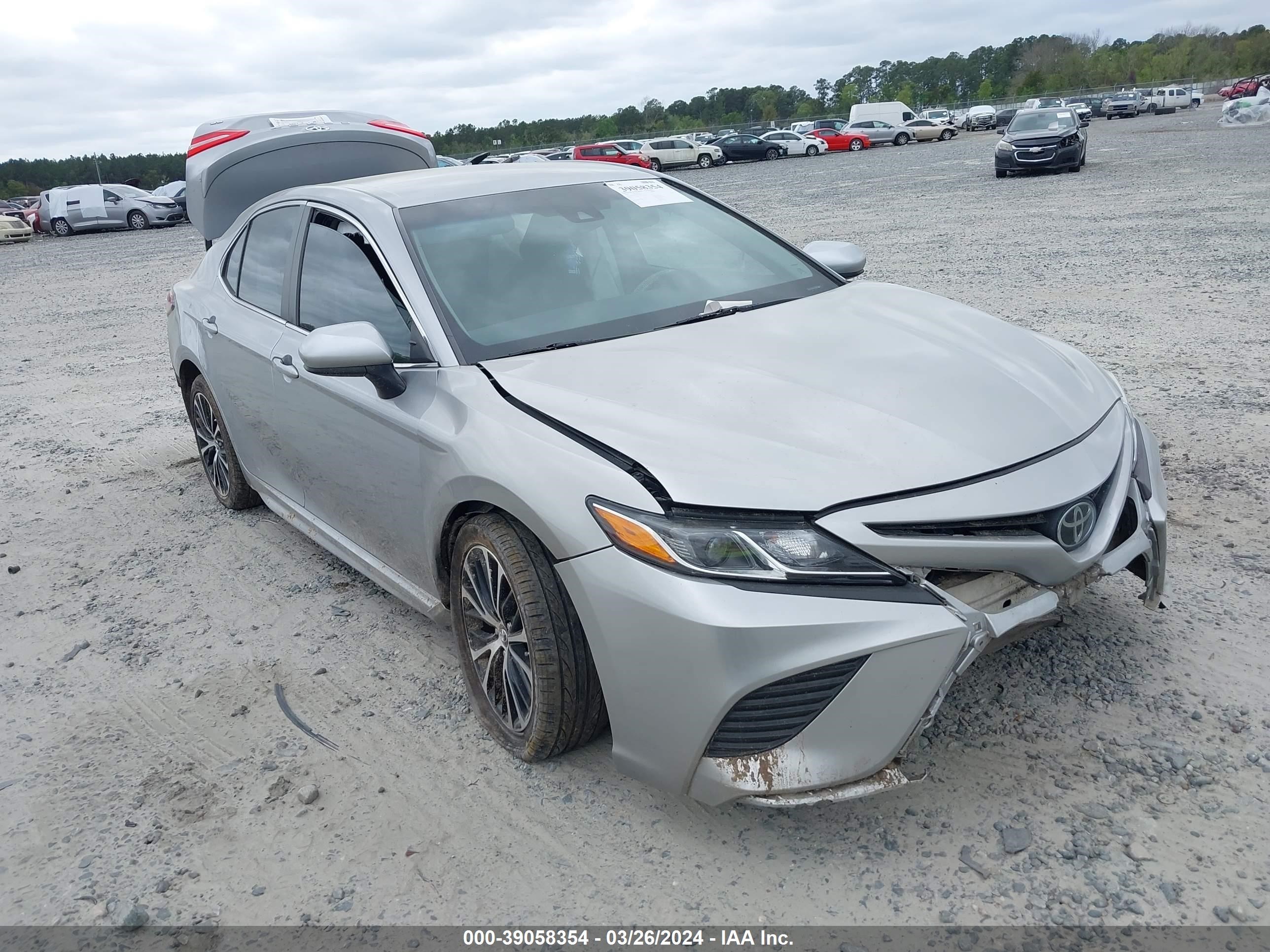 TOYOTA CAMRY 2018 4t1b11hk9ju157386