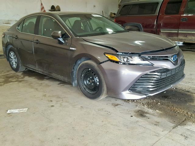 TOYOTA CAMRY LE 2018 4t1b31hk1ju507247