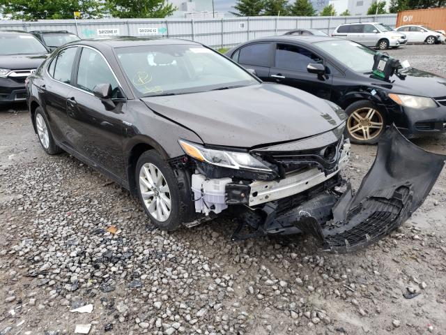 TOYOTA CAMRY LE 2018 4t1b31hk2ju003421