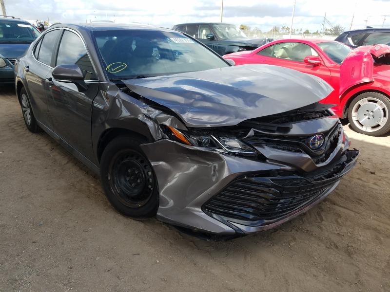 TOYOTA CAMRY LE 2018 4t1b31hk2ju501909