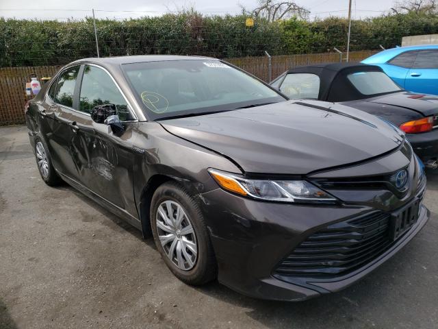 TOYOTA CAMRY LE 2018 4t1b31hk3ju004111