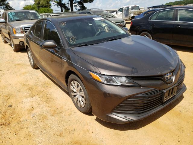 TOYOTA CAMRY LE 2018 4t1b31hk8ju500585