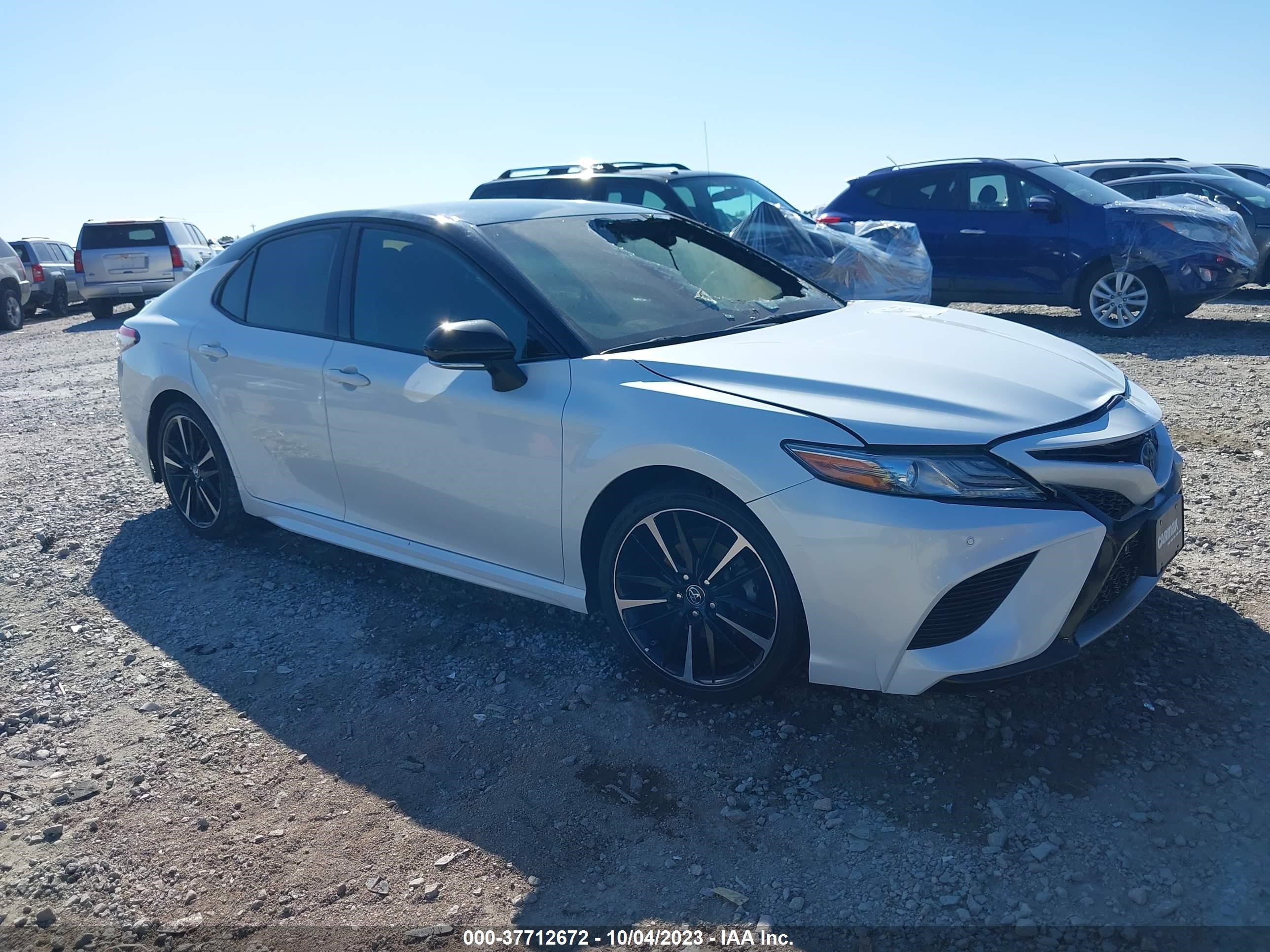 TOYOTA CAMRY 2018 4t1b61hk0ju046789