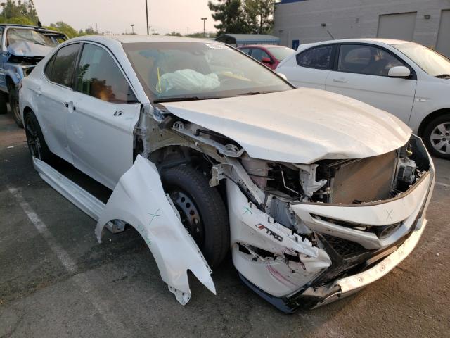 TOYOTA CAMRY XSE 2018 4t1b61hk0ju078495