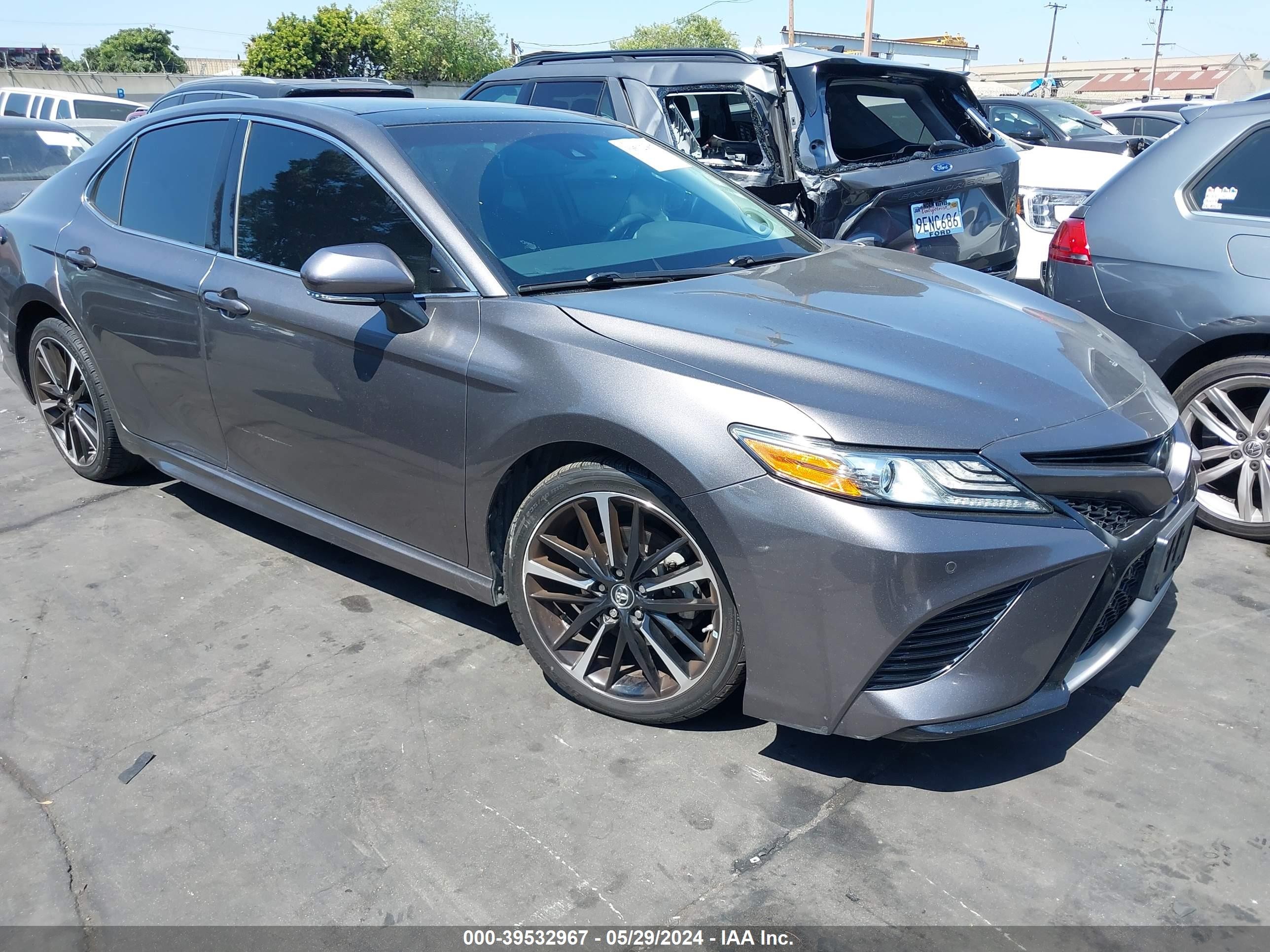 TOYOTA CAMRY 2018 4t1b61hk3ju103793