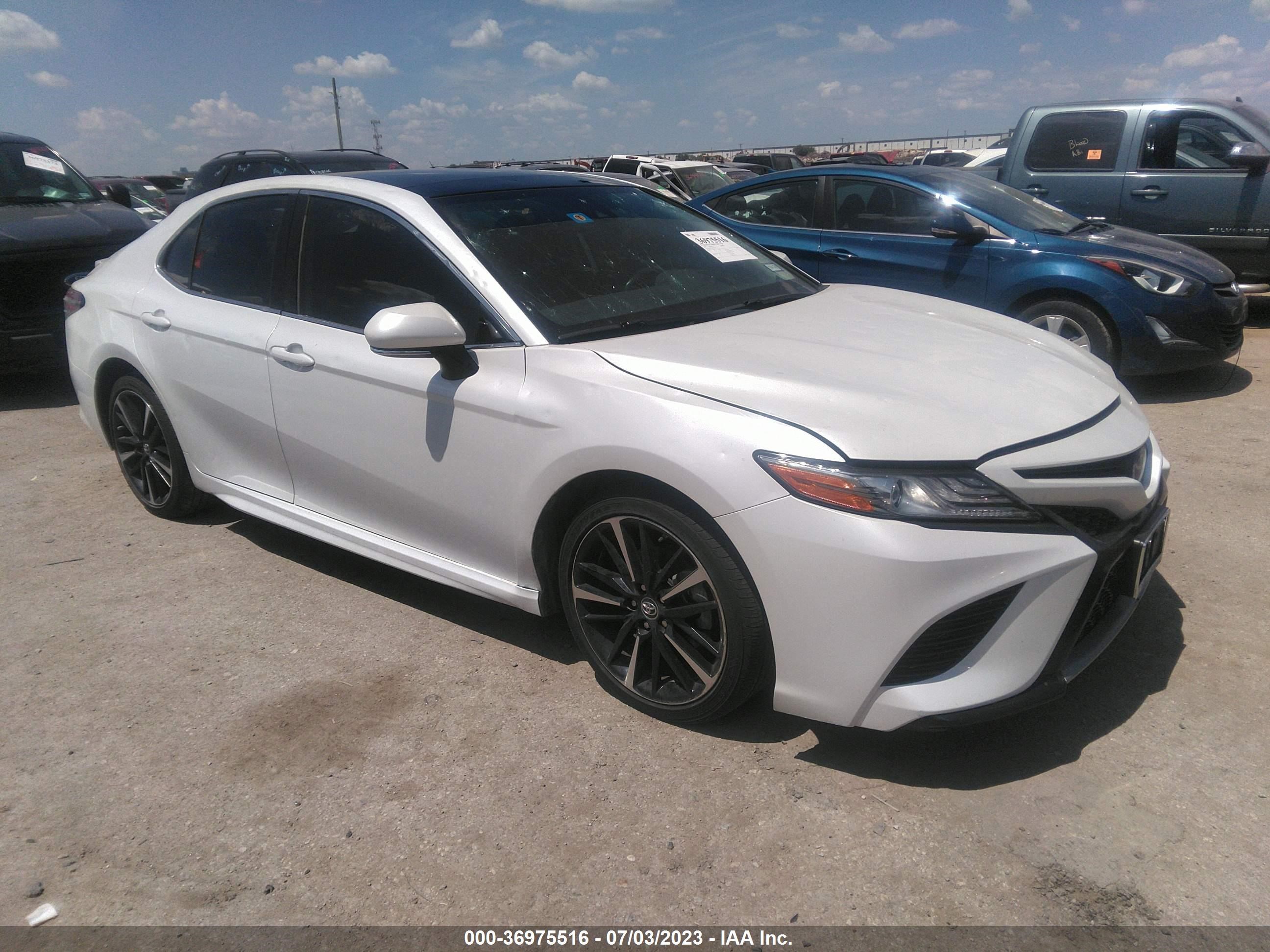 TOYOTA CAMRY 2019 4t1b61hk4ku747143