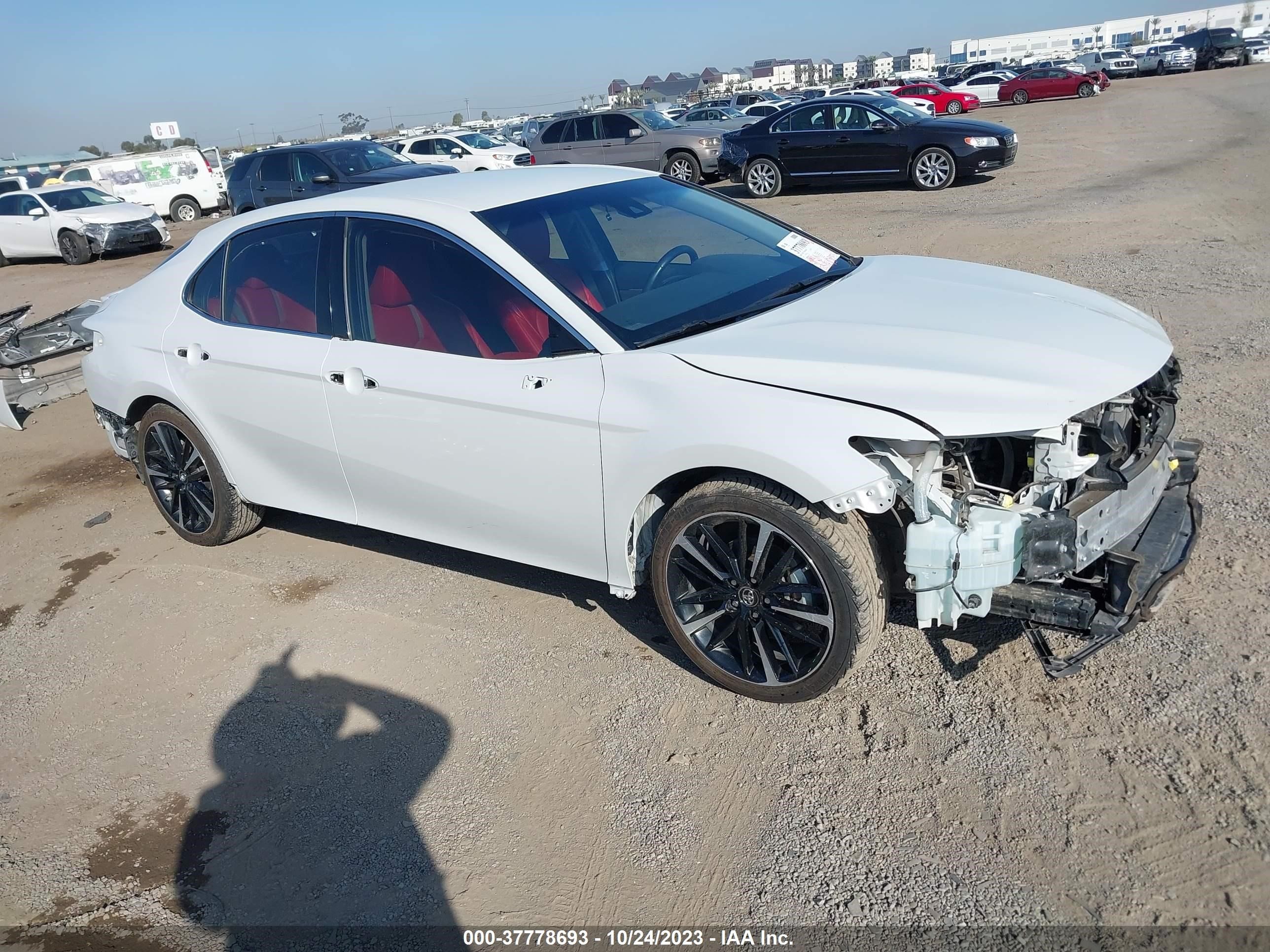 TOYOTA CAMRY 2018 4t1b61hk6ju127215