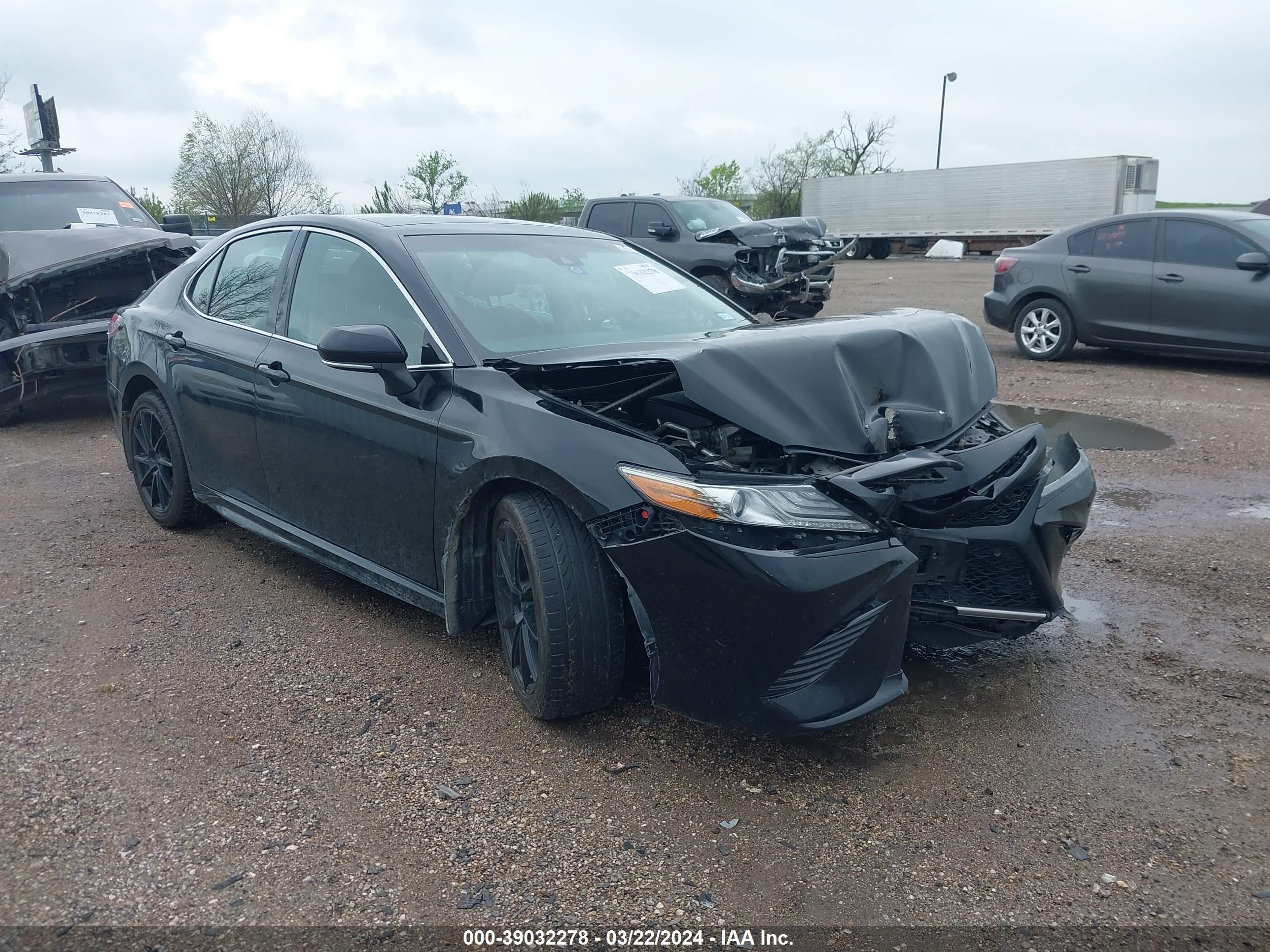 TOYOTA CAMRY 2018 4t1b61hk6ju147559