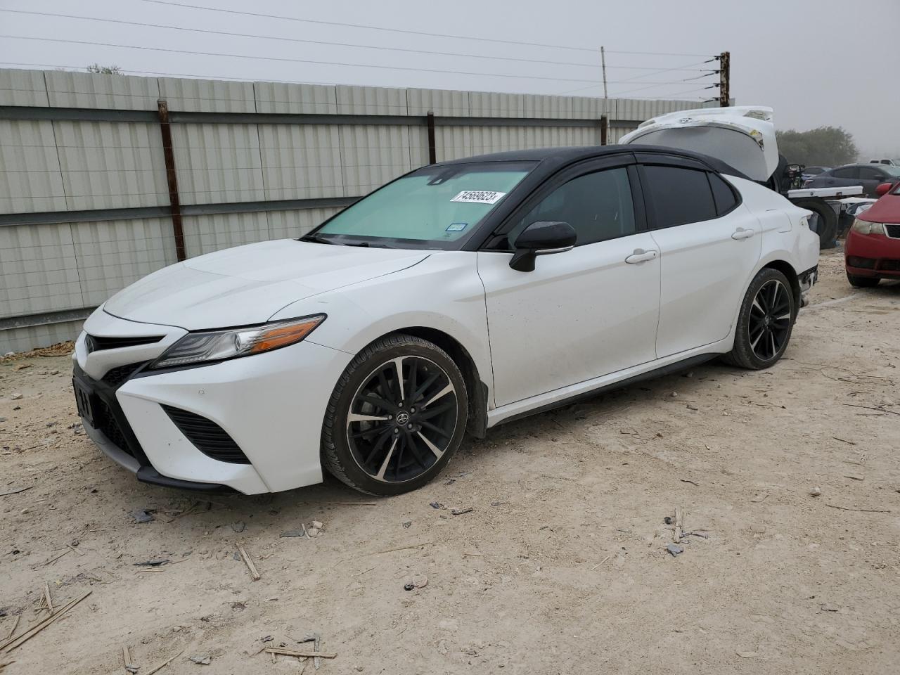 TOYOTA CAMRY 2018 4t1b61hk7ju115879