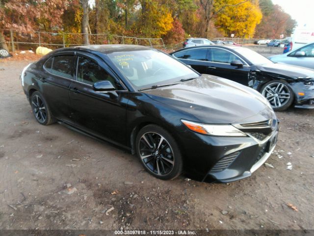 TOYOTA CAMRY 2018 4t1b61hk8ju029092