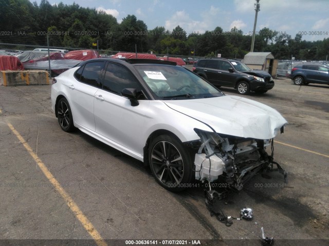 TOYOTA CAMRY 2018 4t1b61hk9ju155235