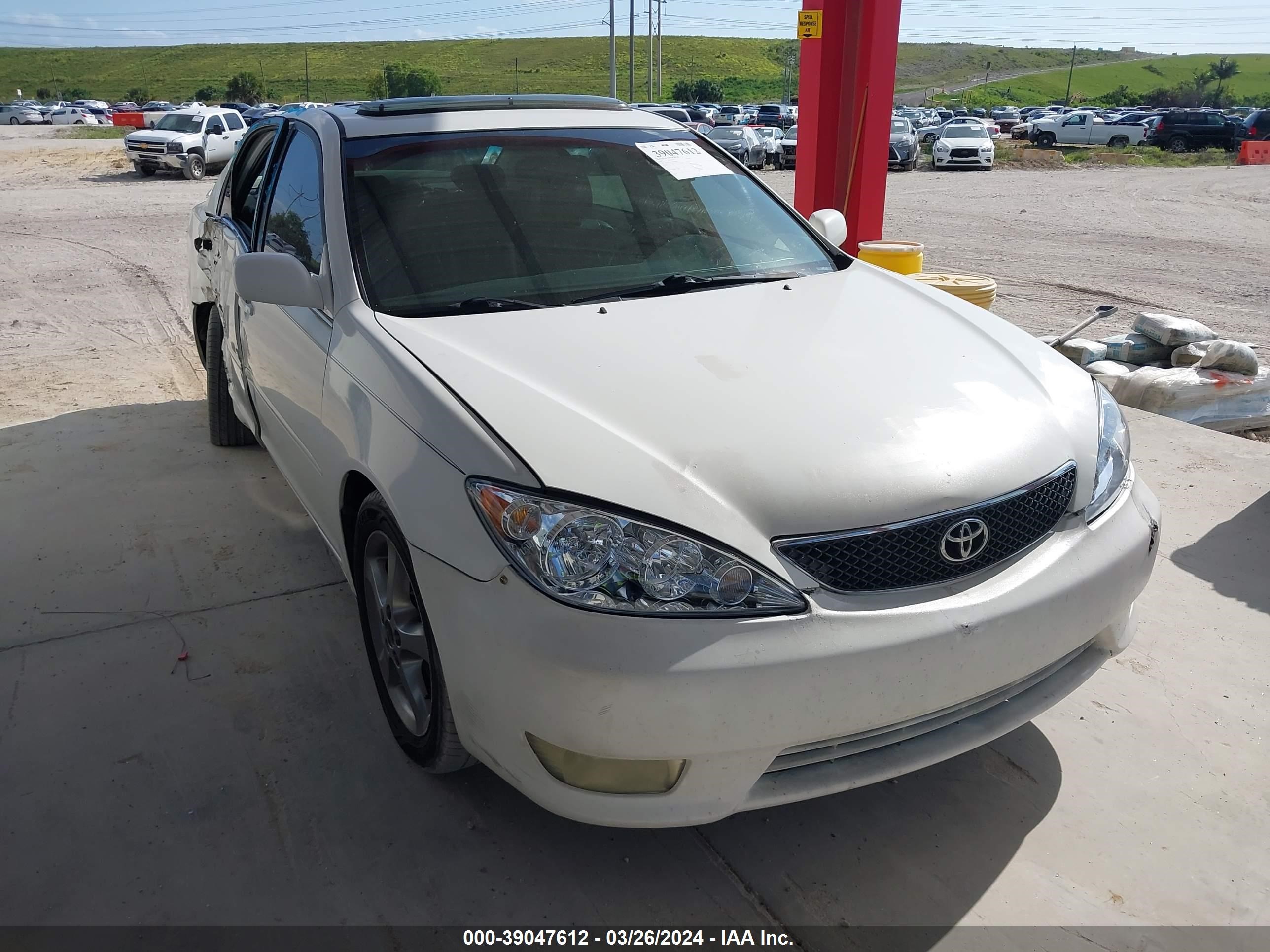 TOYOTA CAMRY 2005 4t1ba32k75u074825