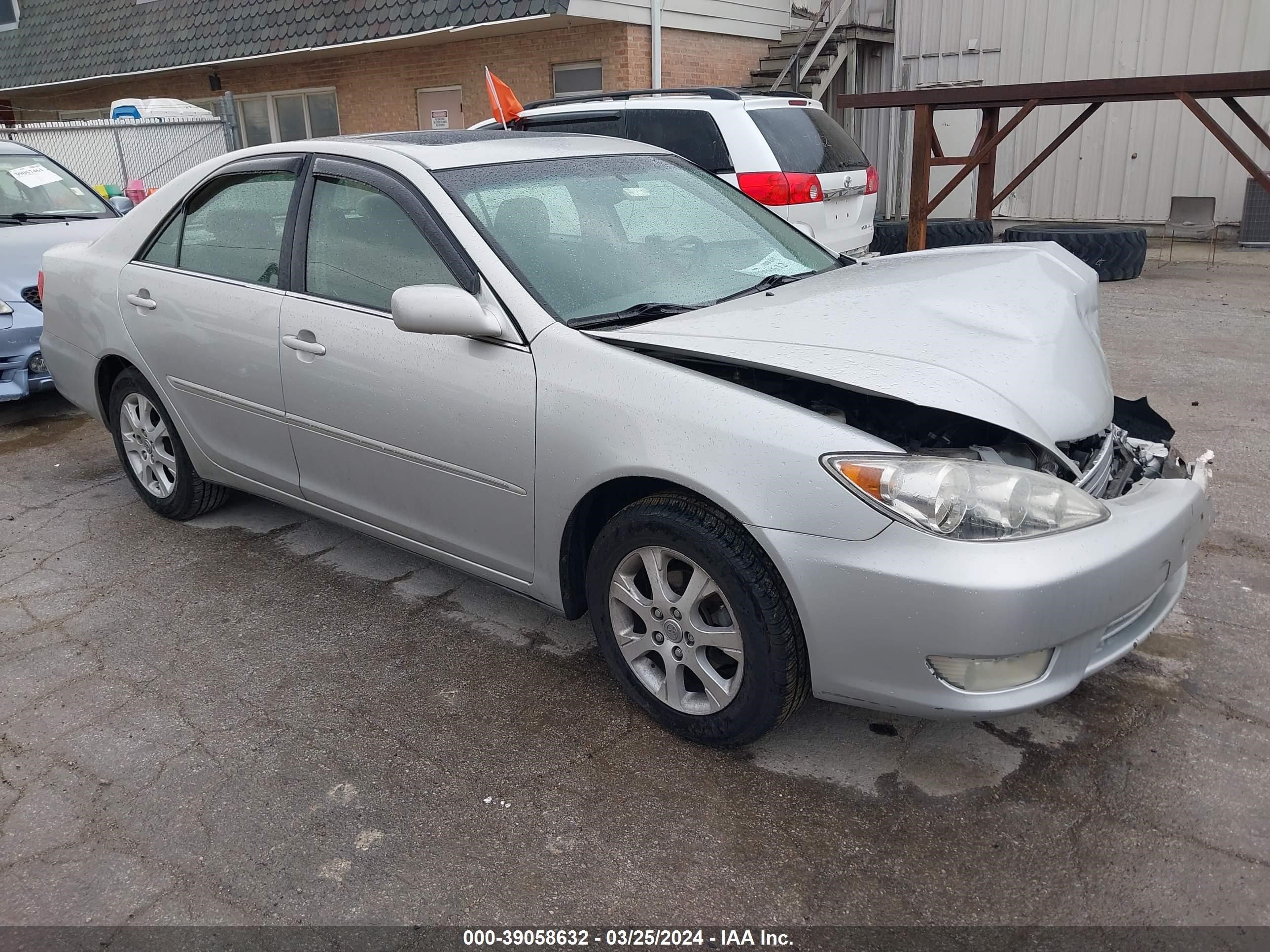 TOYOTA CAMRY 2005 4t1be30k05u507943