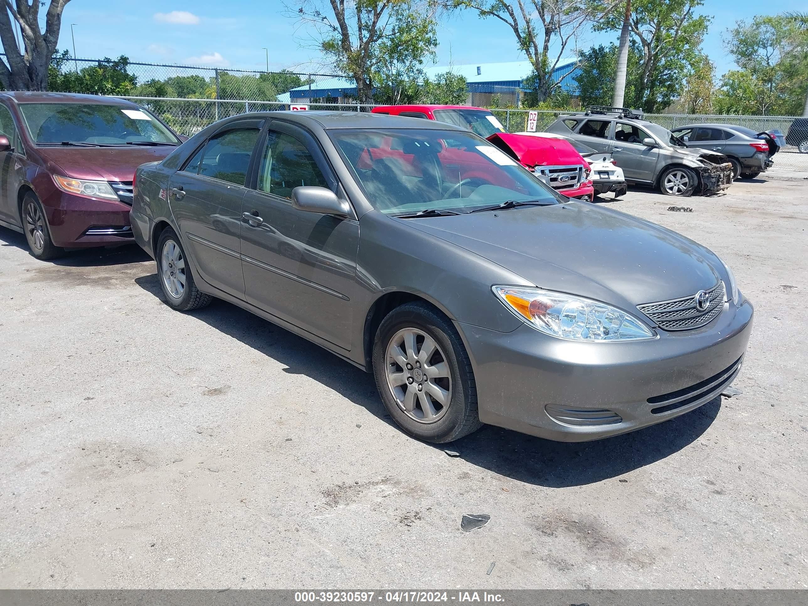 TOYOTA CAMRY 2002 4t1be30k12u617735