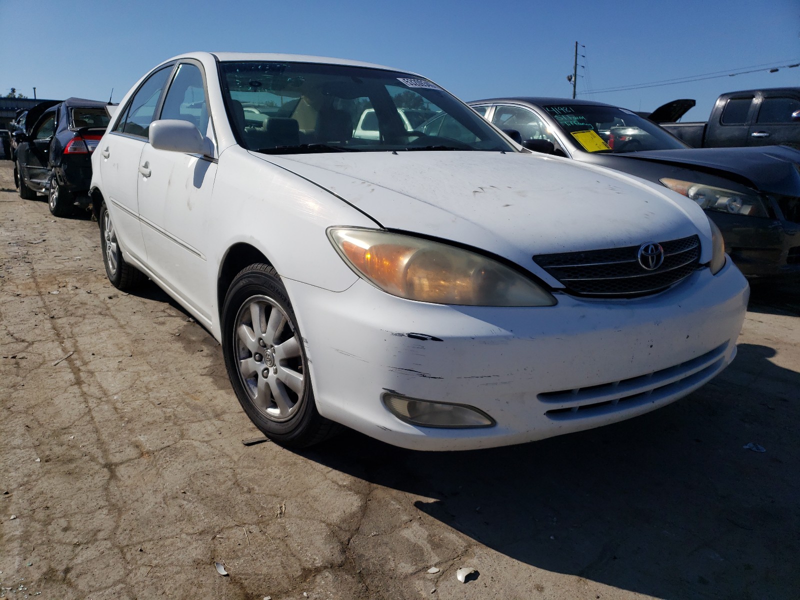 TOYOTA CAMRY LE 2003 4t1be30k43u256177