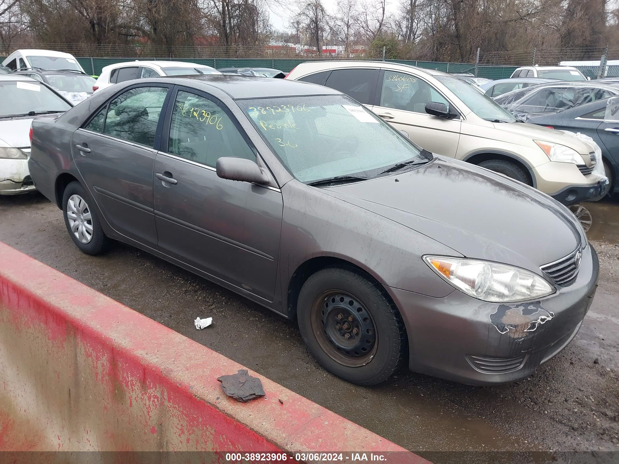 TOYOTA CAMRY 2005 4t1be30k55u985503