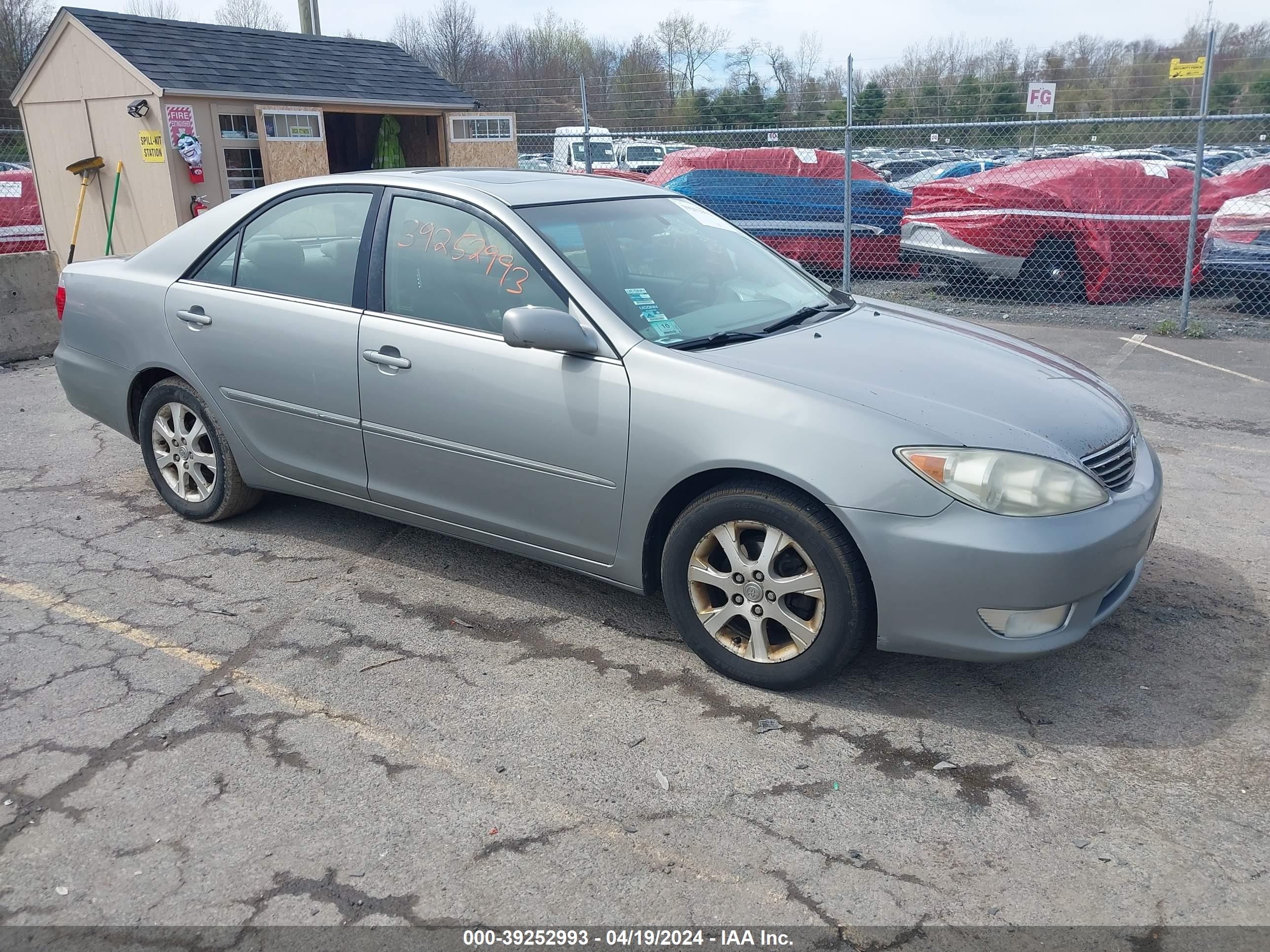 TOYOTA CAMRY 2005 4t1be30k65u523855