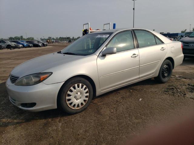 TOYOTA CAMRY LE 2004 4t1be30k74u886860