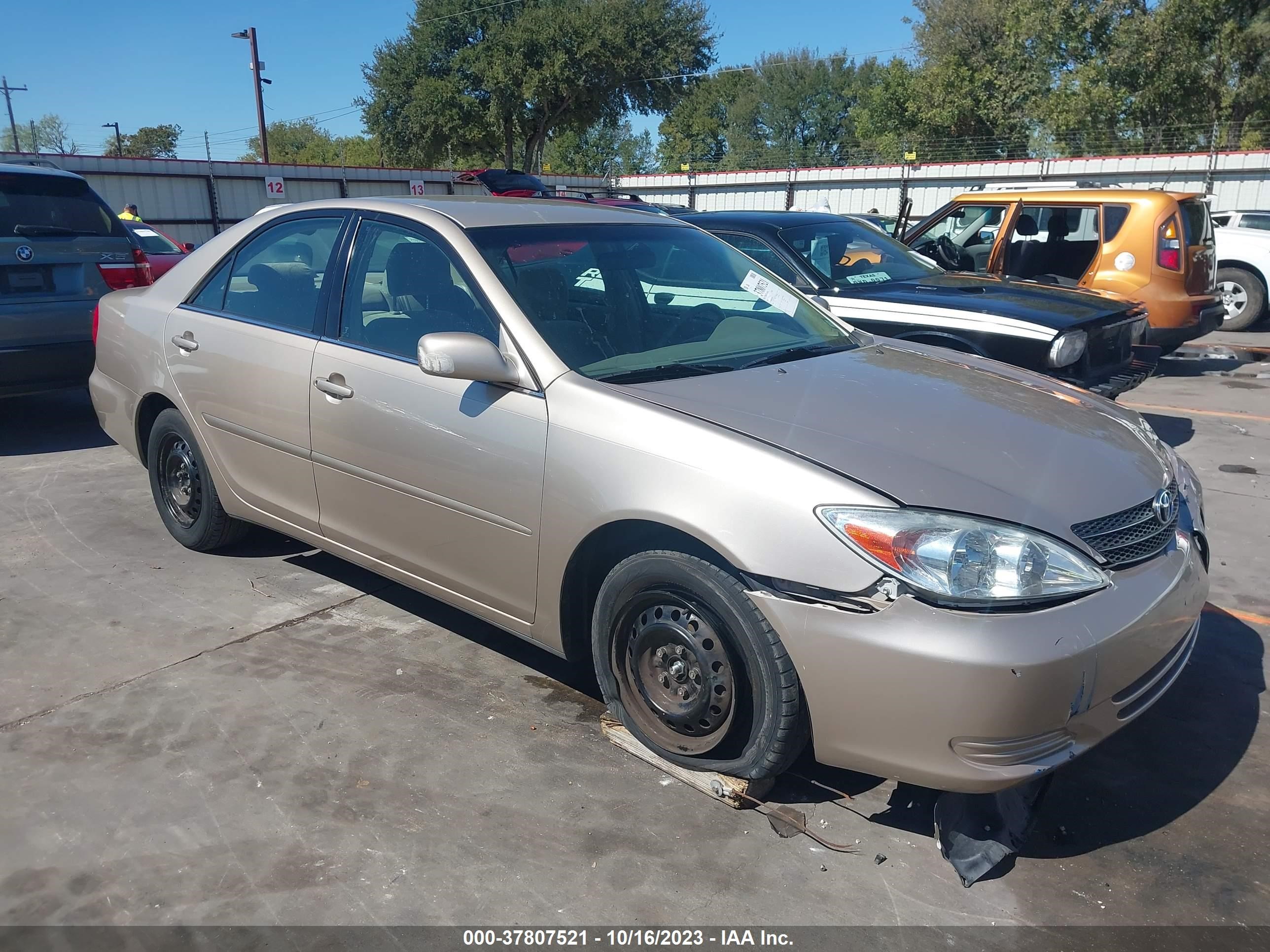 TOYOTA CAMRY LE 2003 4t1be30k83u164683