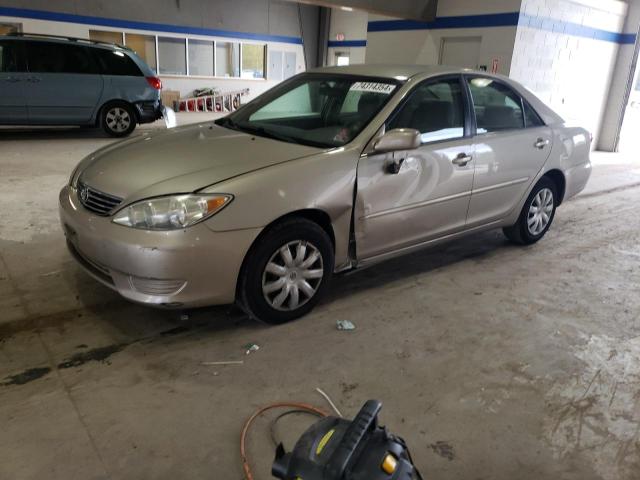 TOYOTA CAMRY LE 2005 4t1be32k05u089574