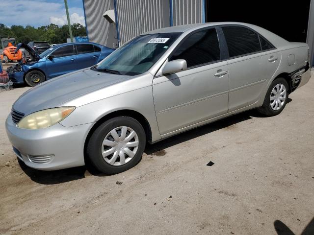 TOYOTA CAMRY LE 2005 4t1be32k05u558159