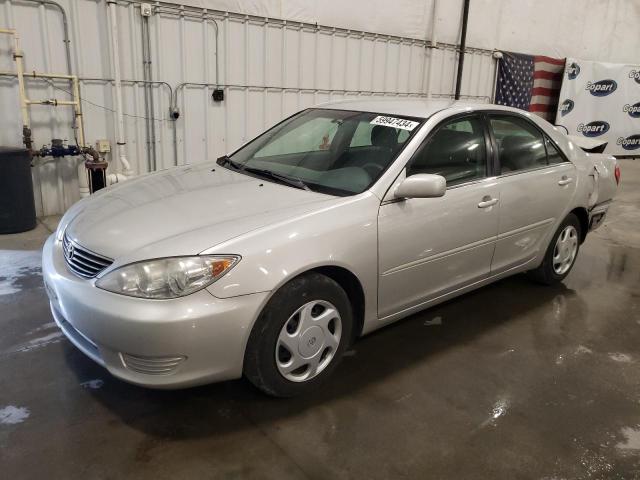 TOYOTA CAMRY 2005 4t1be32k15u041727