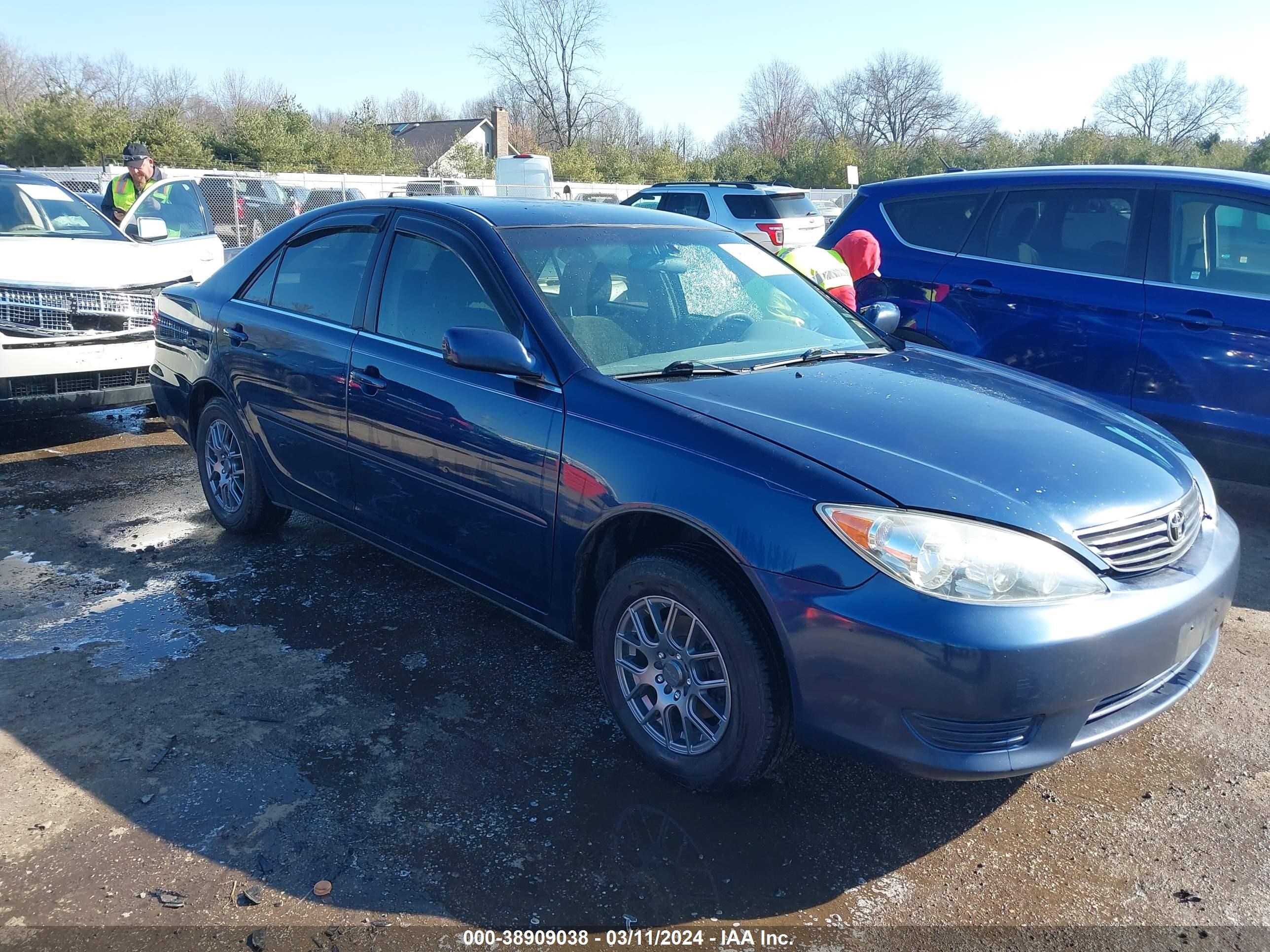 TOYOTA CAMRY 2005 4t1be32k15u090507