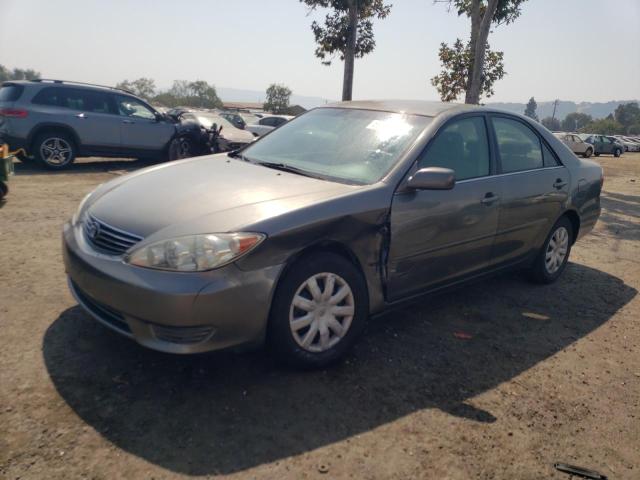 TOYOTA CAMRY 4D 2 2005 4t1be32k15u562060