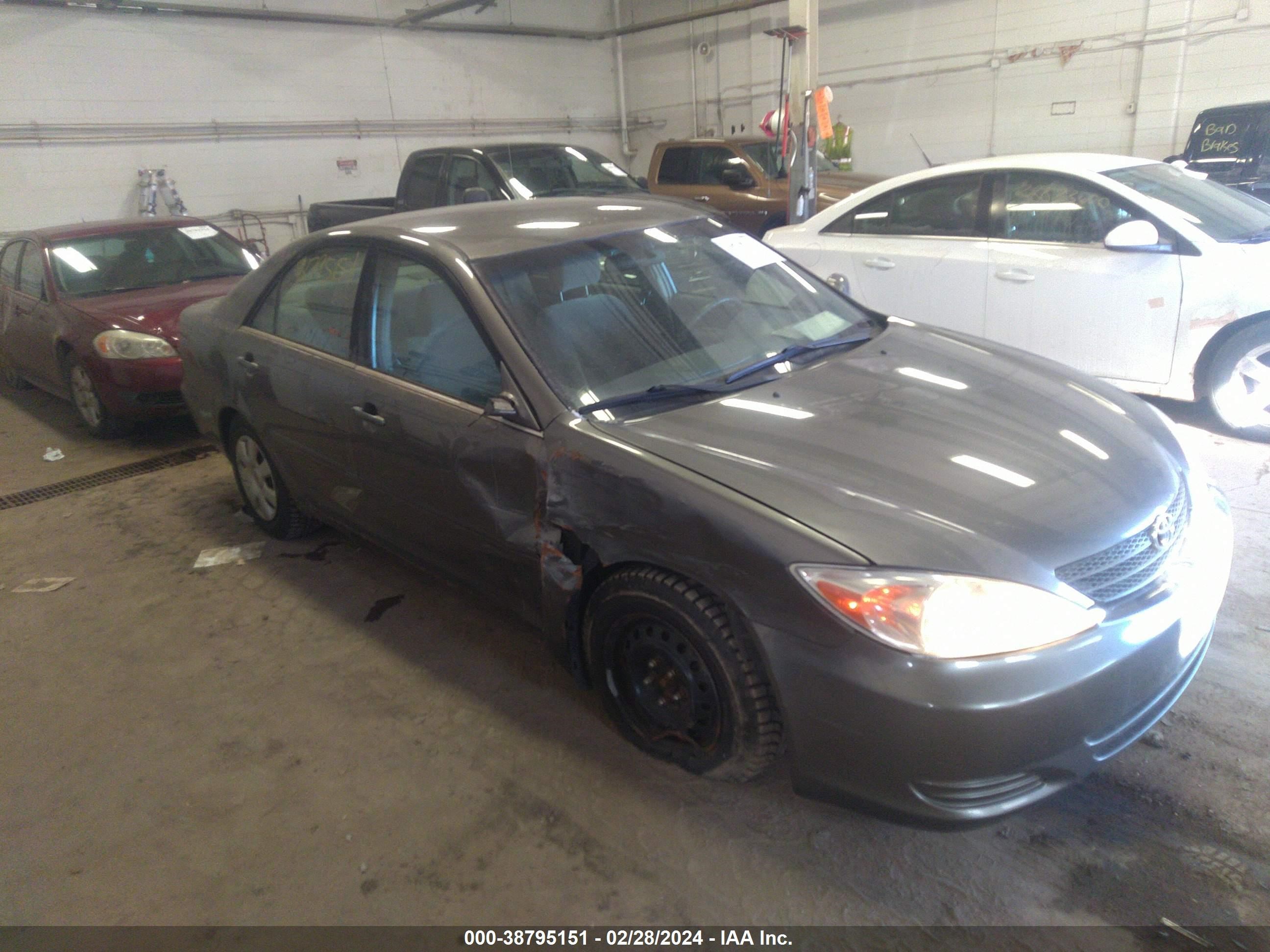 TOYOTA CAMRY 2002 4t1be32k32u585450