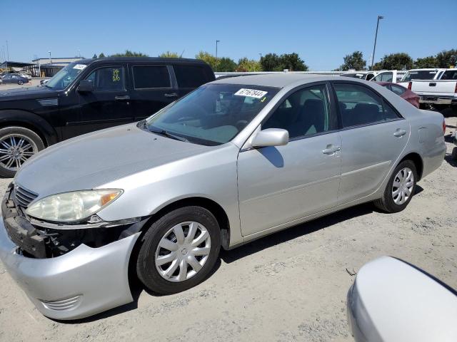 TOYOTA CAMRY LE 2005 4t1be32k35u054415