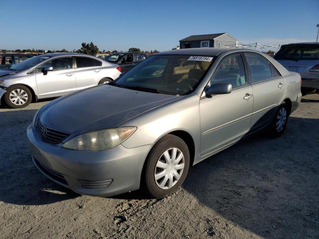 TOYOTA CAMRY LE 2005 4t1be32k35u614675