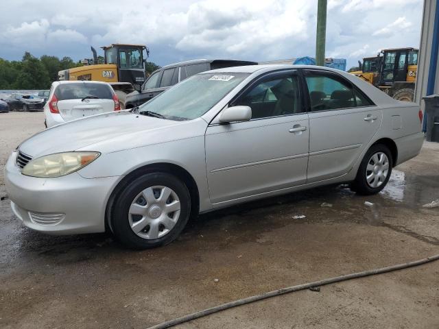 TOYOTA CAMRY LE 2005 4t1be32k35u972715